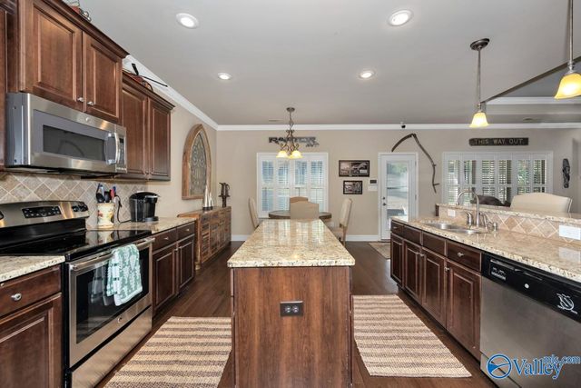 12702 Oak South Sw, Huntsville, AL 35803