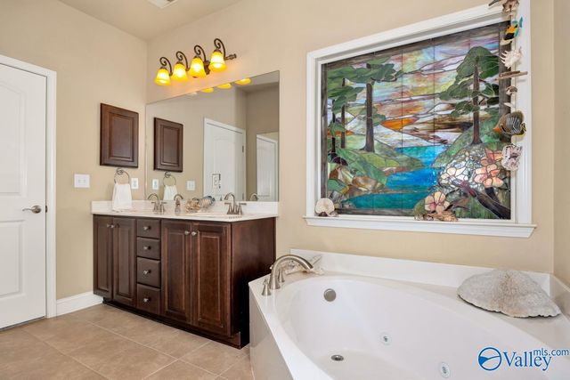 12702 Oak South Sw, Huntsville, AL 35803