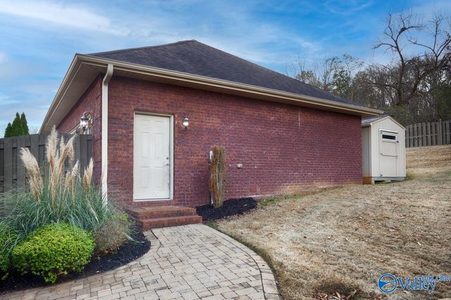 12702 Oak South Sw, Huntsville, AL 35803