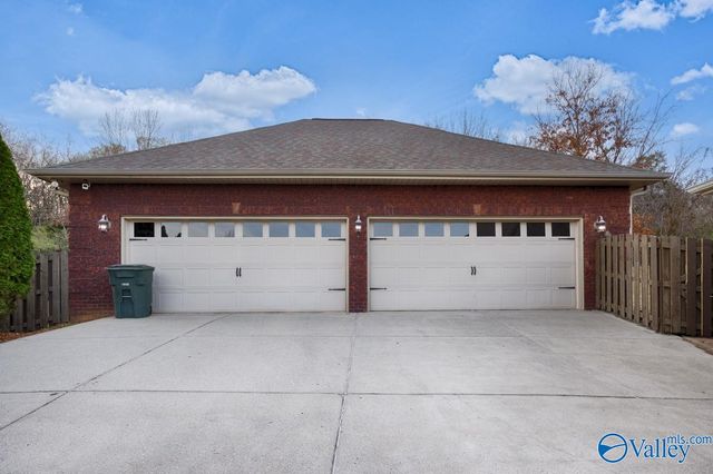 12702 Oak South Sw, Huntsville, AL 35803