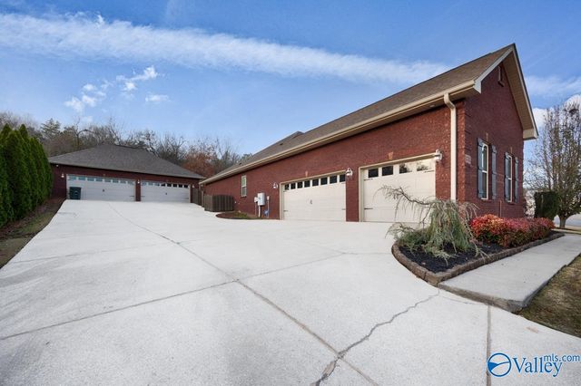 12702 Oak South Sw, Huntsville, AL 35803