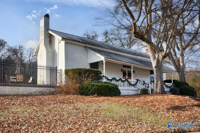 12702 Oak South Sw, Huntsville, AL 35803