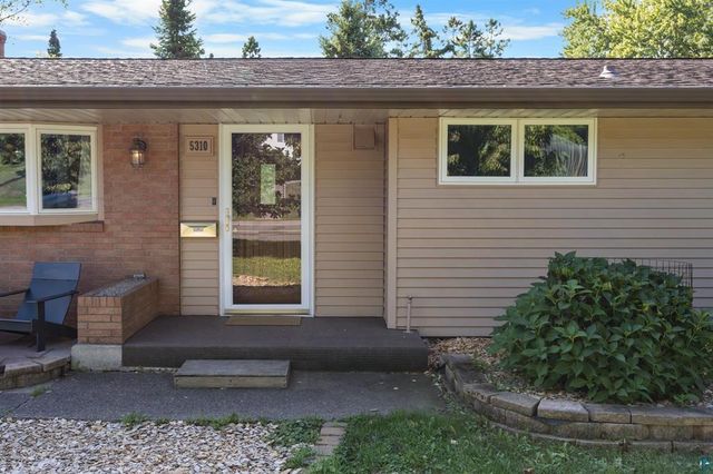 5310 Oakley Street, Duluth, MN 55804