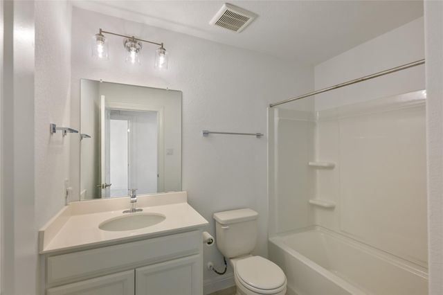 301 Harbors LN, Leander, TX 78641