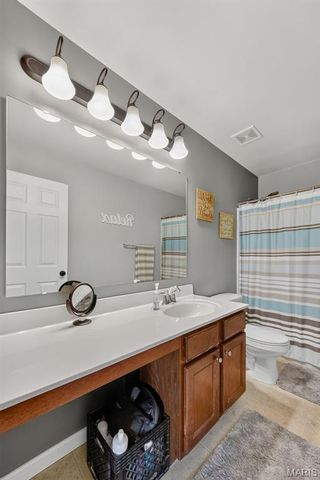 1805 English Oak Drive, Lake St Louis, MO 63367