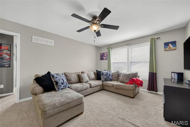 1805 English Oak Drive, Lake St Louis, MO 63367