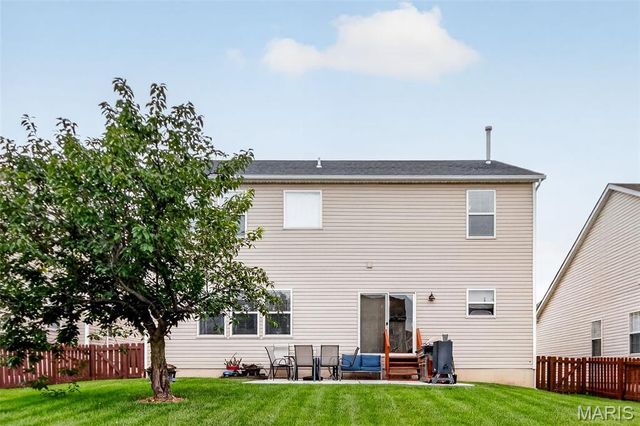 1805 English Oak Drive, Lake St Louis, MO 63367
