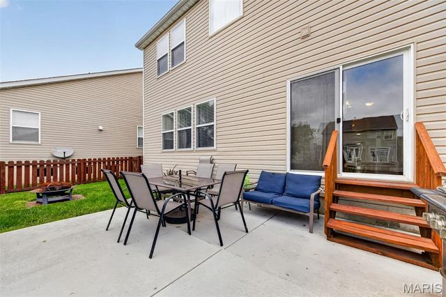 1805 English Oak Drive, Lake St Louis, MO 63367