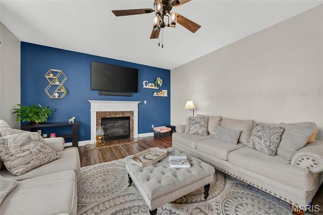 1805 English Oak Drive, Lake St Louis, MO 63367