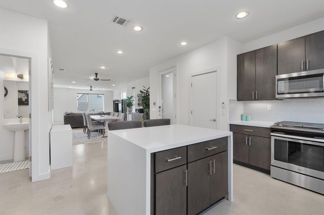 4020 Airport BLVD 7, Austin, TX 78722