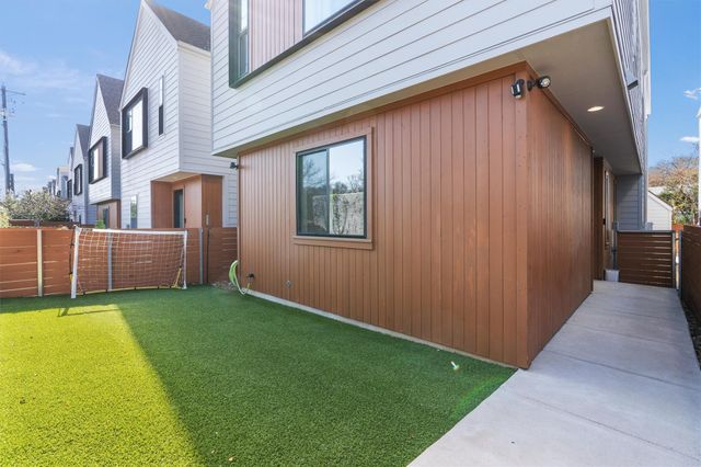 4020 Airport BLVD 7, Austin, TX 78722