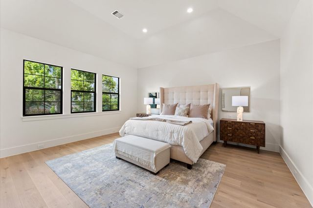 212 E 24th Street, Houston, TX 77008