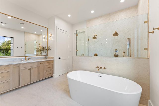 212 E 24th Street, Houston, TX 77008