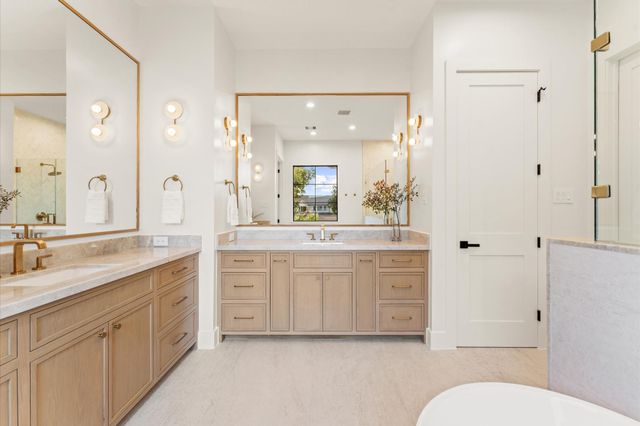 212 E 24th Street, Houston, TX 77008