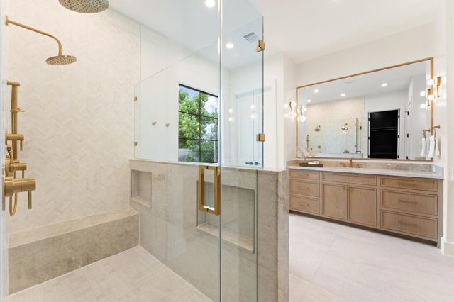 212 E 24th Street, Houston, TX 77008