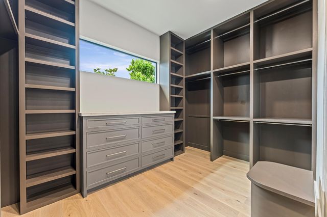 212 E 24th Street, Houston, TX 77008