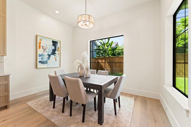 212 E 24th Street, Houston, TX 77008