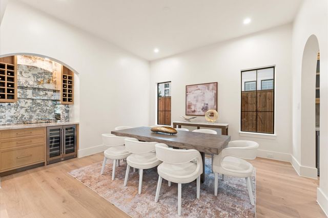 212 E 24th Street, Houston, TX 77008