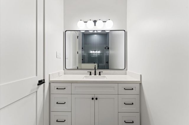 212 E 24th Street, Houston, TX 77008