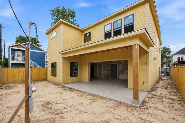 212 E 24th Street, Houston, TX 77008