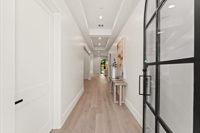 212 E 24th Street, Houston, TX 77008