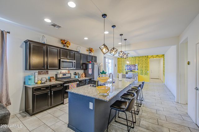 10856 W LUKE Avenue, Phoenix, AZ 85037