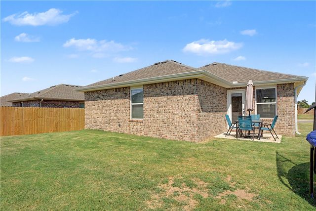 908 Green Heron Lane, Siloam Springs, AR 72761