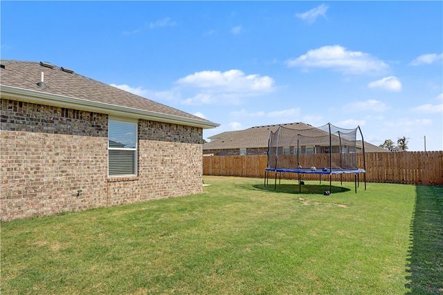 908 Green Heron Lane, Siloam Springs, AR 72761