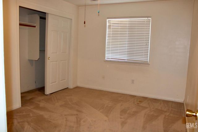 4110 Serene Oak Drive, Bakersfield, CA 93313