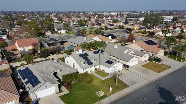 4110 Serene Oak Drive, Bakersfield, CA 93313