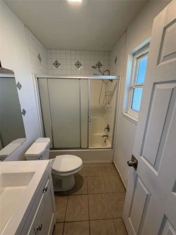 40103 169th Street East, Palmdale, CA 93591