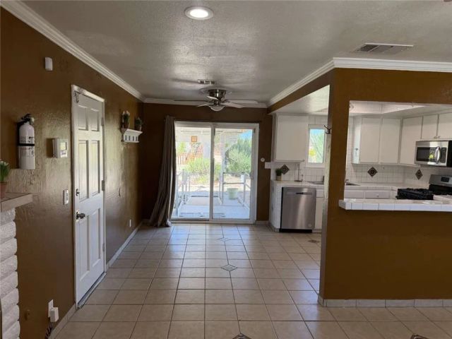 40103 169th Street East, Palmdale, CA 93591