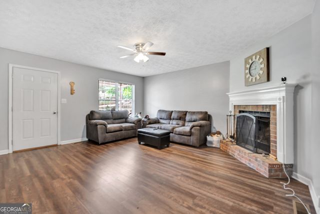 208 Creek Side Place, Mcdonough, GA 30252