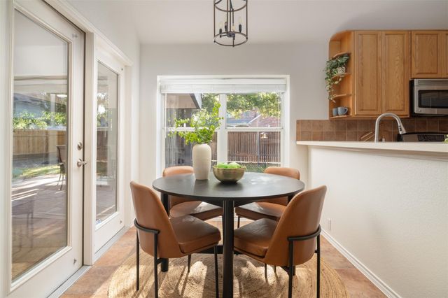 209 Jockey Bluff CV, Austin, TX 78748