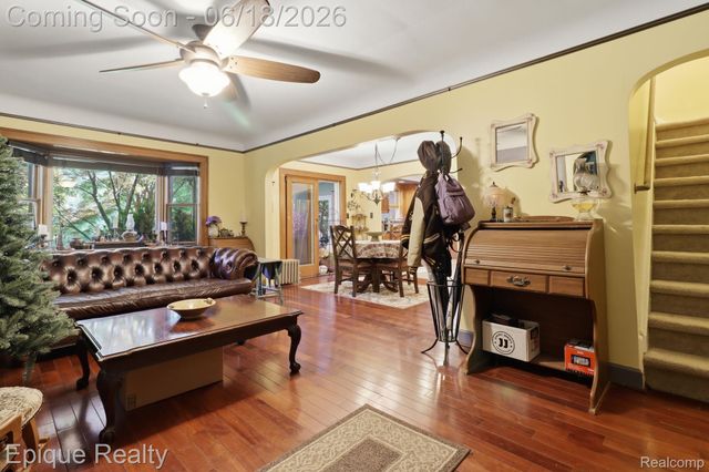 21085 Metroview Road, Farmington Hills, MI 48335