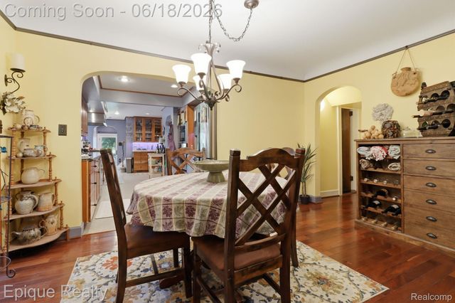 21085 Metroview Road, Farmington Hills, MI 48335