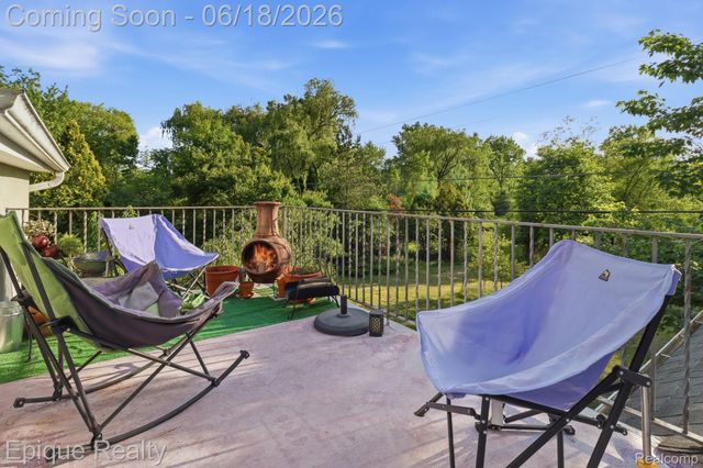 21085 Metroview Road, Farmington Hills, MI 48335