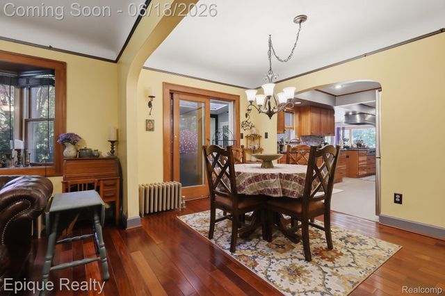21085 Metroview Road, Farmington Hills, MI 48335