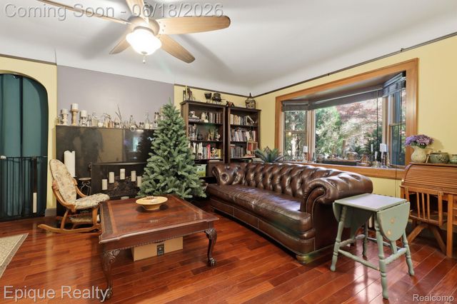 21085 Metroview Road, Farmington Hills, MI 48335