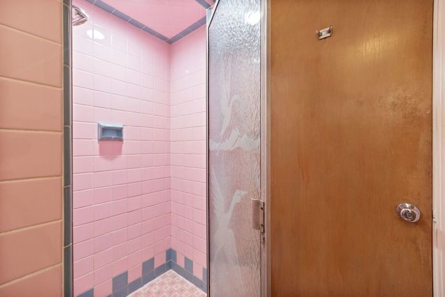 5429 N Kimball Avenue 1, Chicago, IL 60625