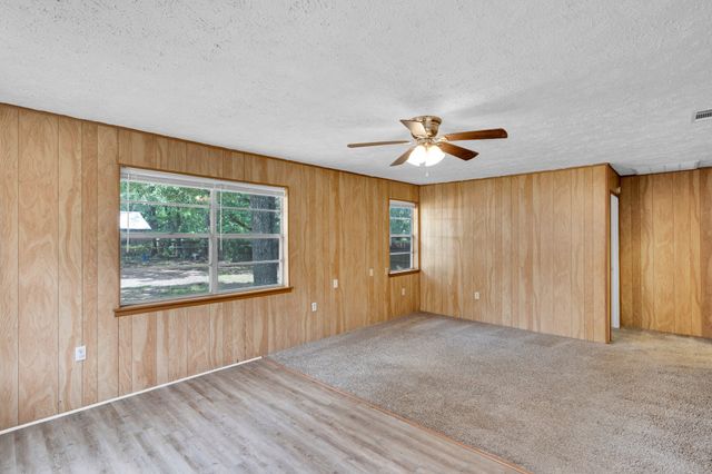 118 Dogwood Trail, Gun Barrel City, TX 75156