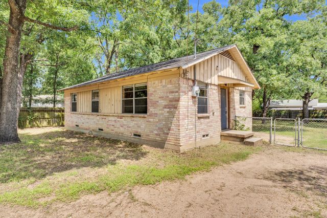 118 Dogwood Trail, Gun Barrel City, TX 75156