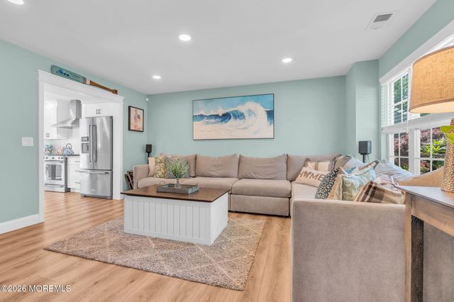 53 N Sailors Quay Drive, Brick, NJ 08723