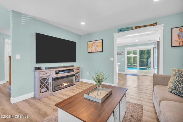 53 N Sailors Quay Drive, Brick, NJ 08723