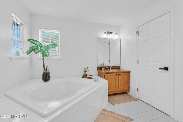 53 N Sailors Quay Drive, Brick, NJ 08723