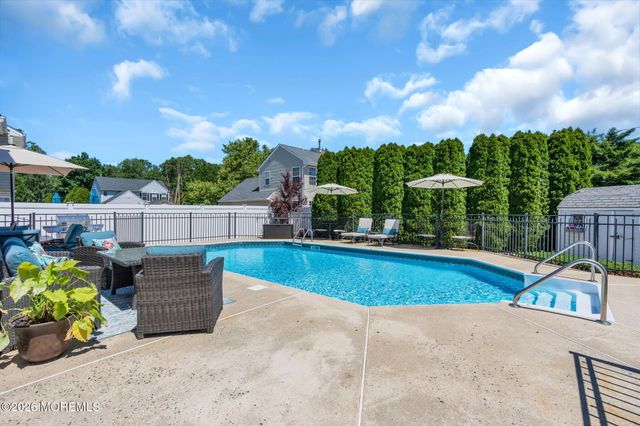 53 N Sailors Quay Drive, Brick, NJ 08723