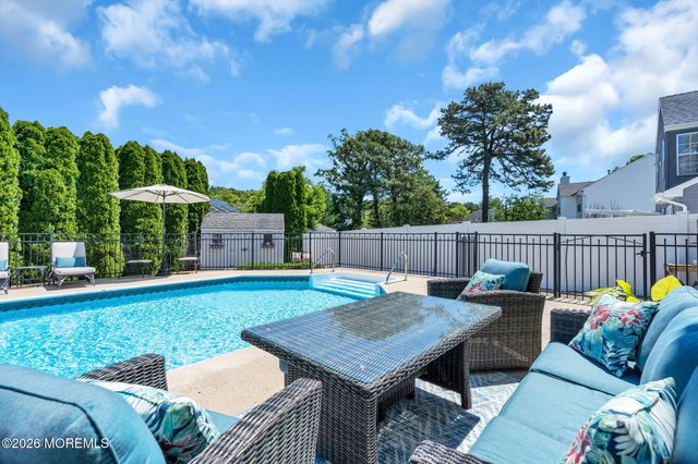 53 N Sailors Quay Drive, Brick, NJ 08723