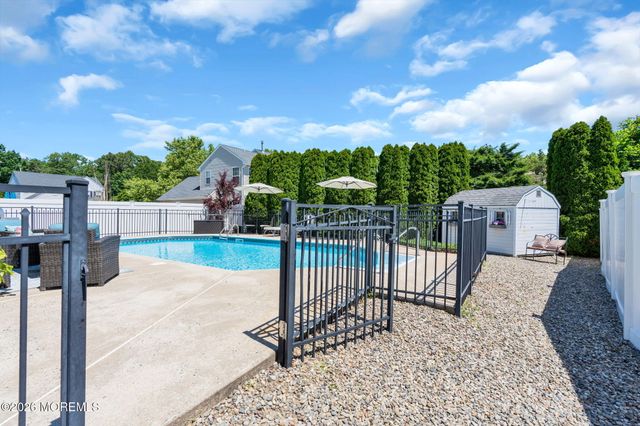 53 N Sailors Quay Drive, Brick, NJ 08723