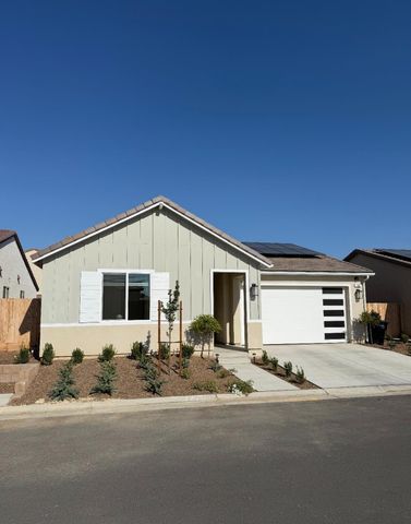 163 Reunion Way S, Madera, CA 93636