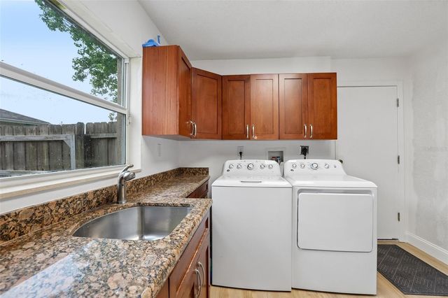 1525 KESTREL WAY, Brandon, FL 33511